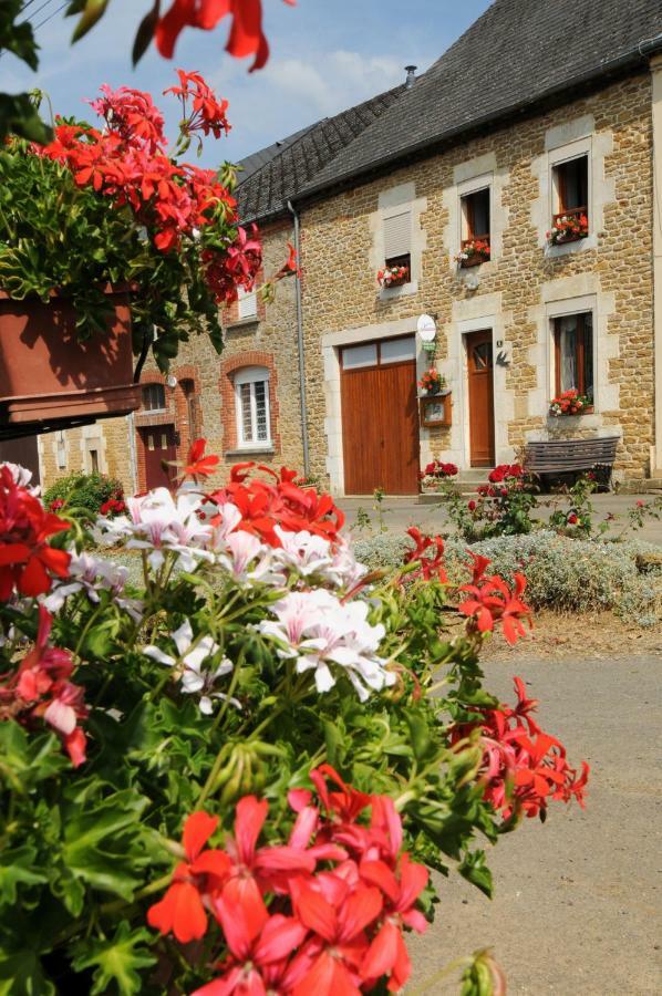 Chambres D'Hotes L'Hirondelle Girondelle Exterior photo